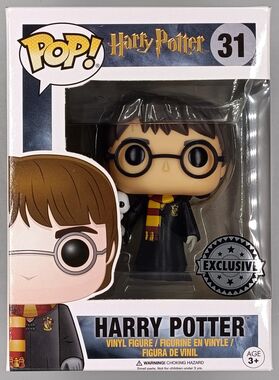 #31 Harry Potter (Robes w/ Hedwig) - Harry Potter