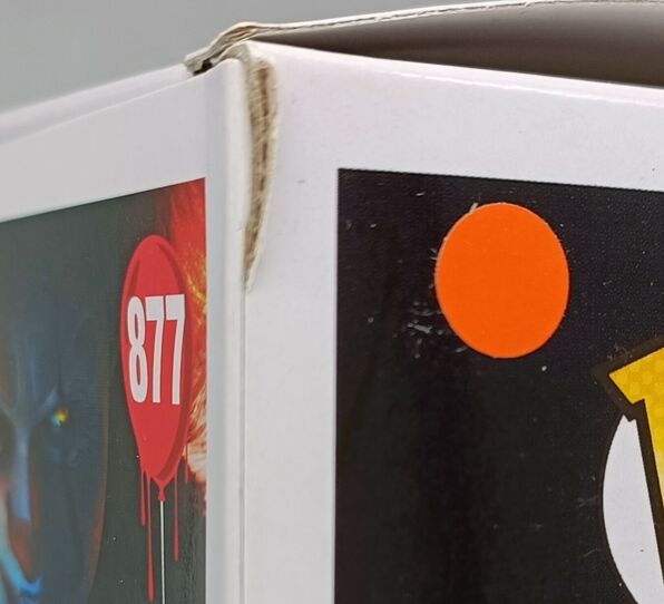 #877 Pennywise (with Glow Bug) - Pop Movies - BOX DAMAGE