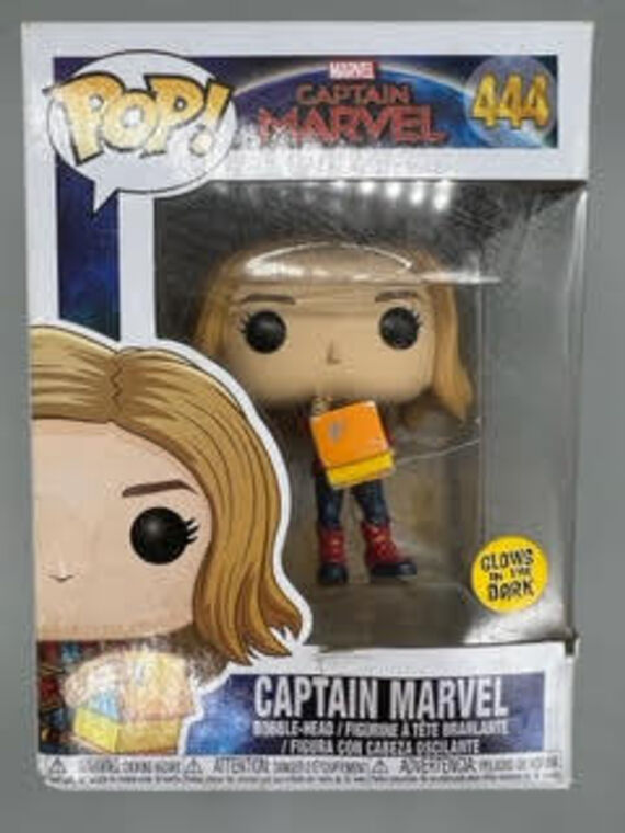 #444 Captain Marvel (w/ Tesseract) - Glow - Marvel DAMAGED