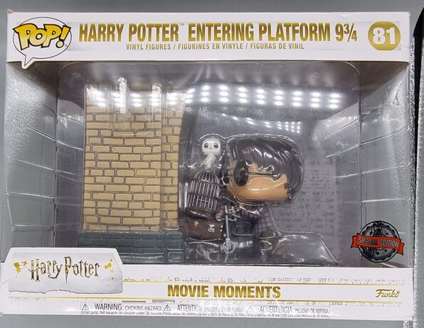 #81 Harry Potter Entering Platform 9 3/4 Movie Moment DAMAGE